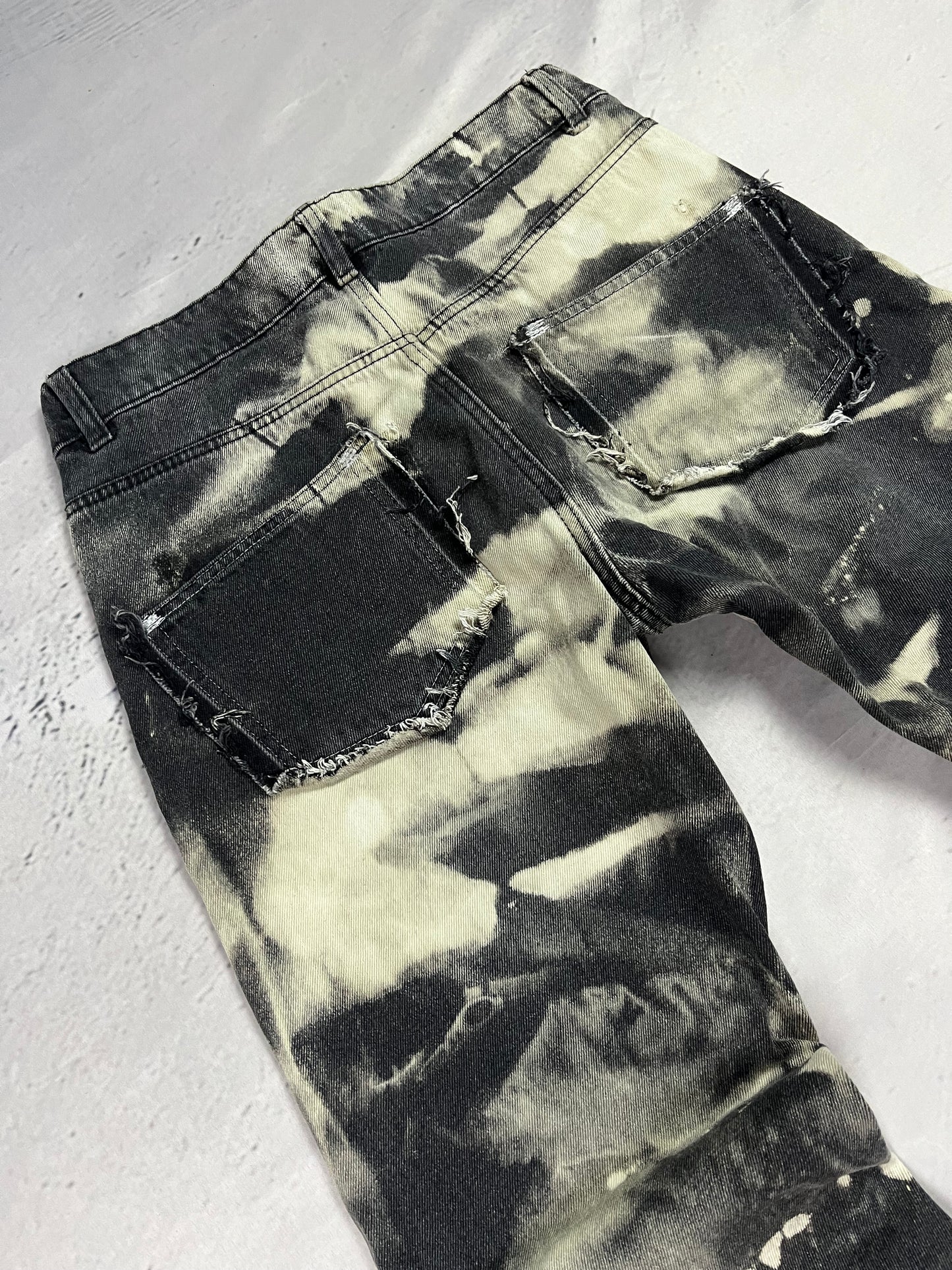 PHANTOM BLEACH DENIM