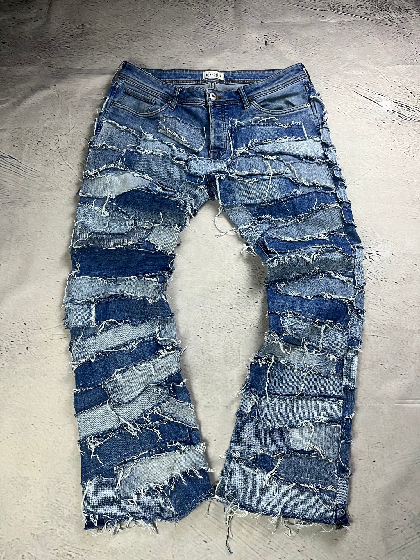 SCRAPLINE FLARE DENIM