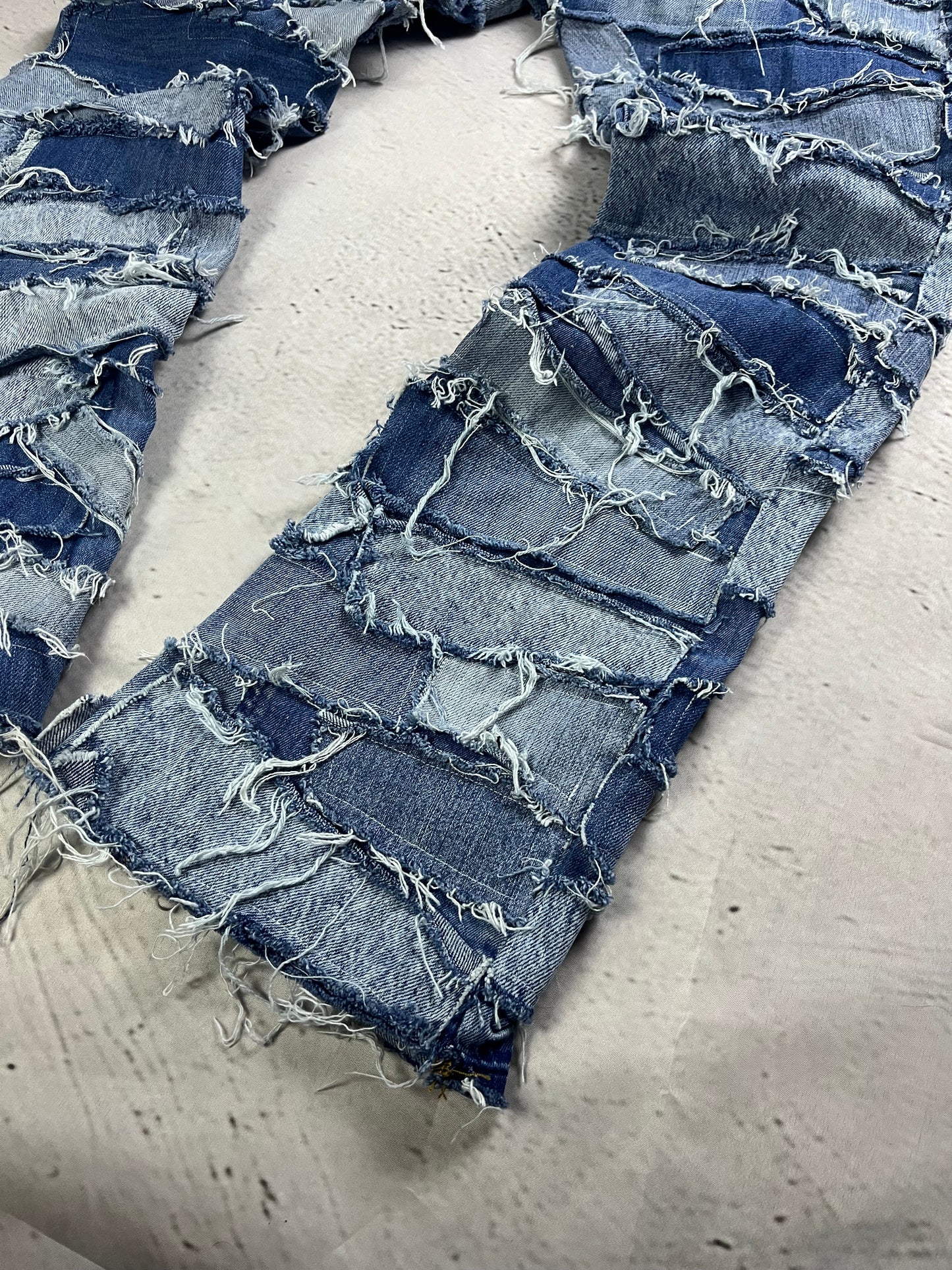 SCRAPLINE FLARE DENIM