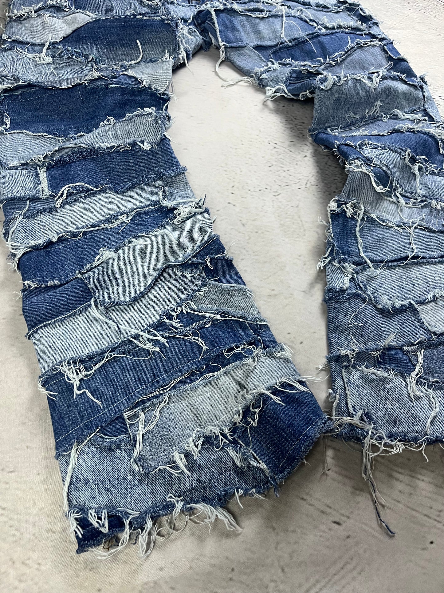 SCRAPLINE FLARE DENIM
