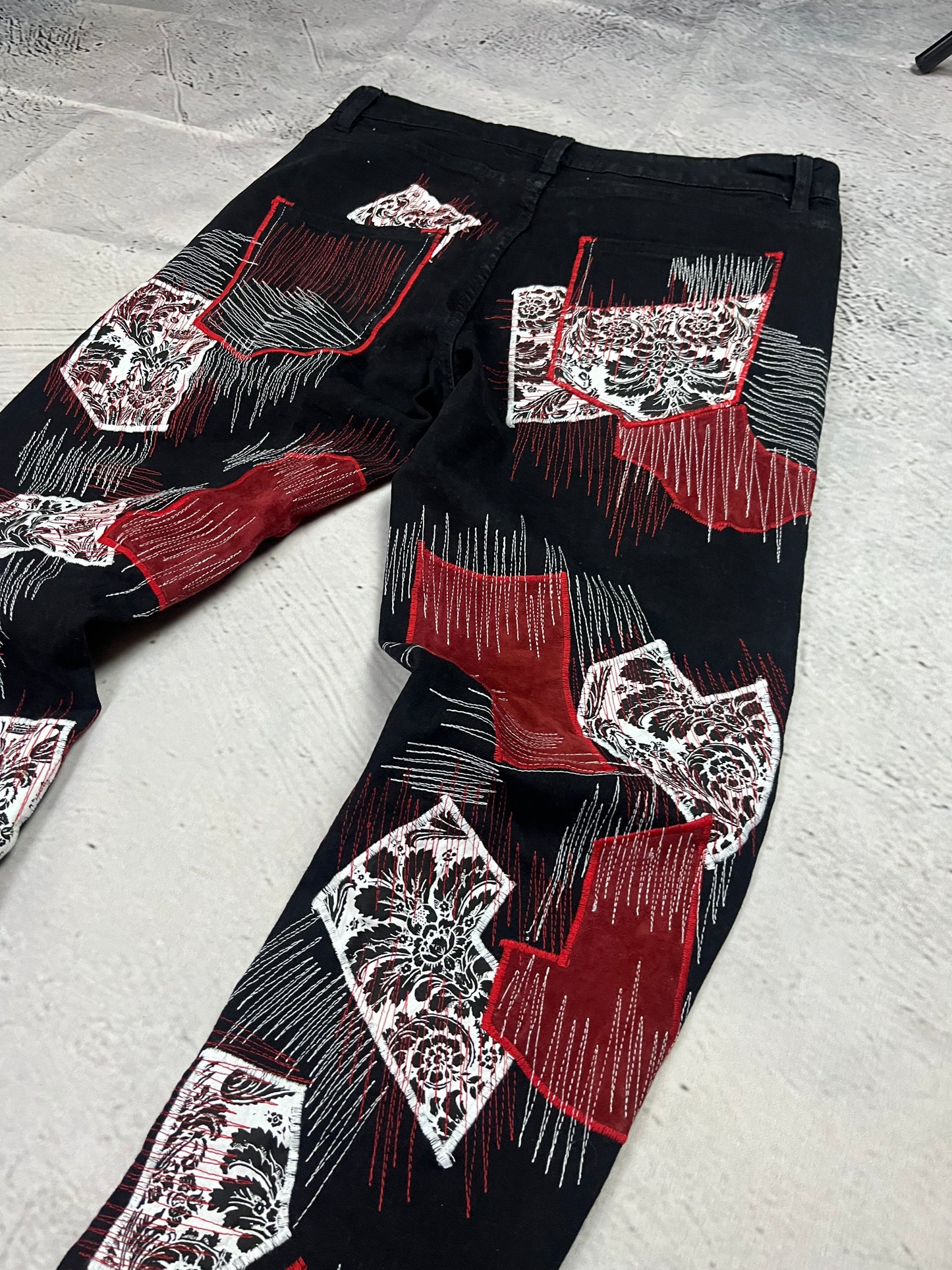 ABSTRACT PATCH DENIM