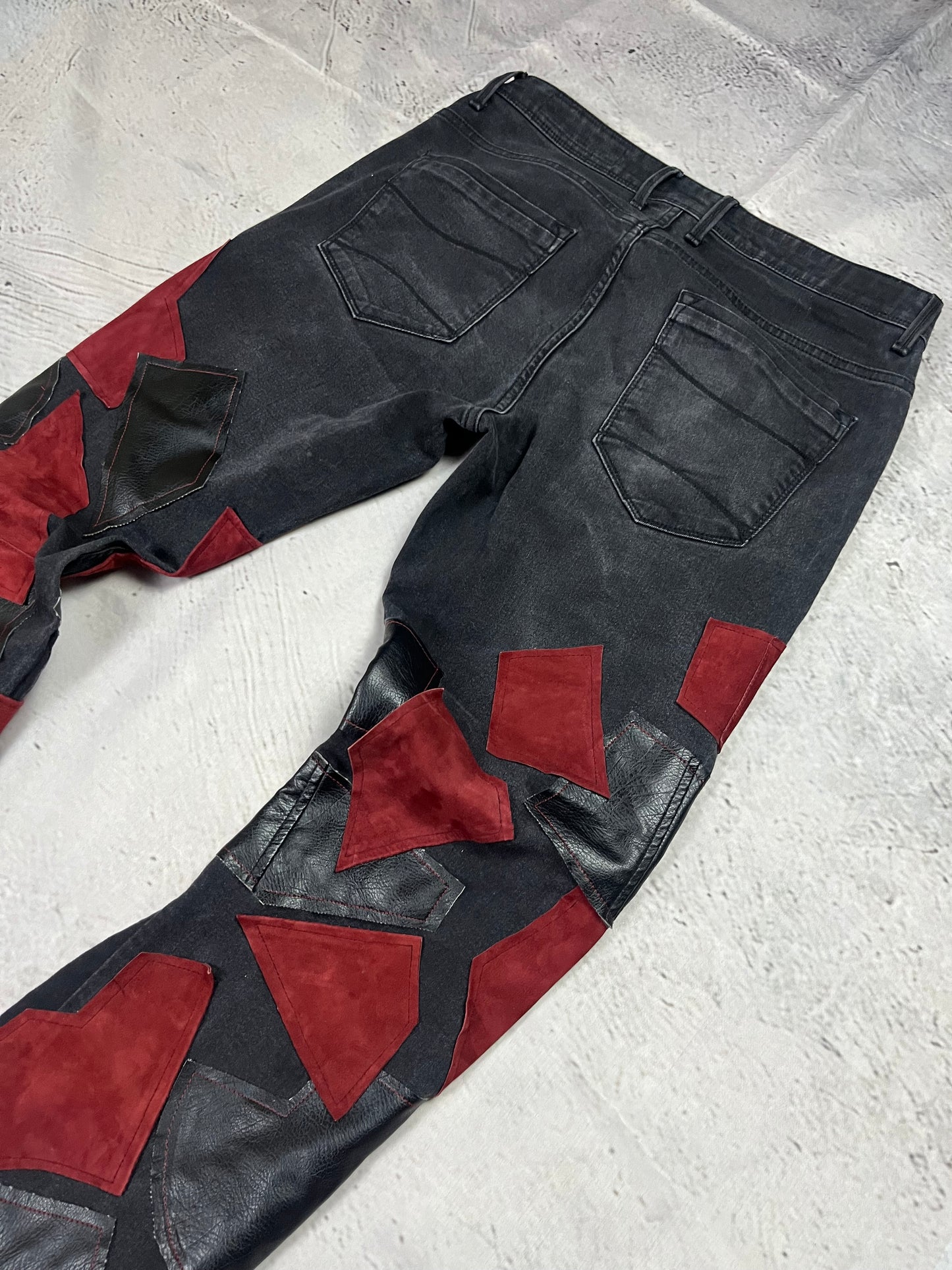 LEATHER PATCH FLARED DENIM