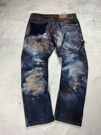 BLEACHED DISTRESSED DENIM