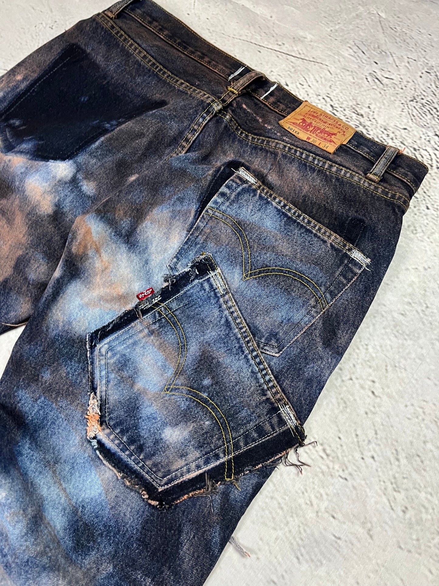 BLEACHED DISTRESSED DENIM