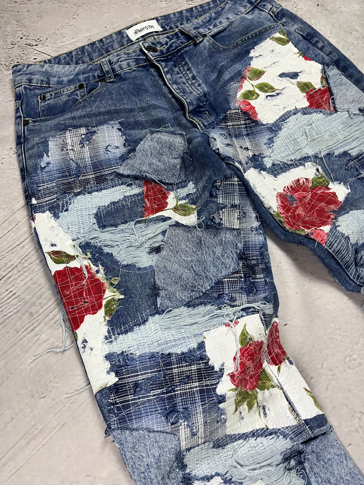 FLORAL PATCH DENIM