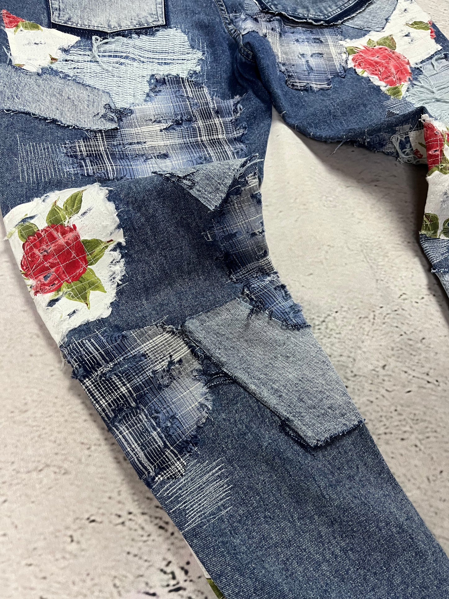 FLORAL PATCH DENIM