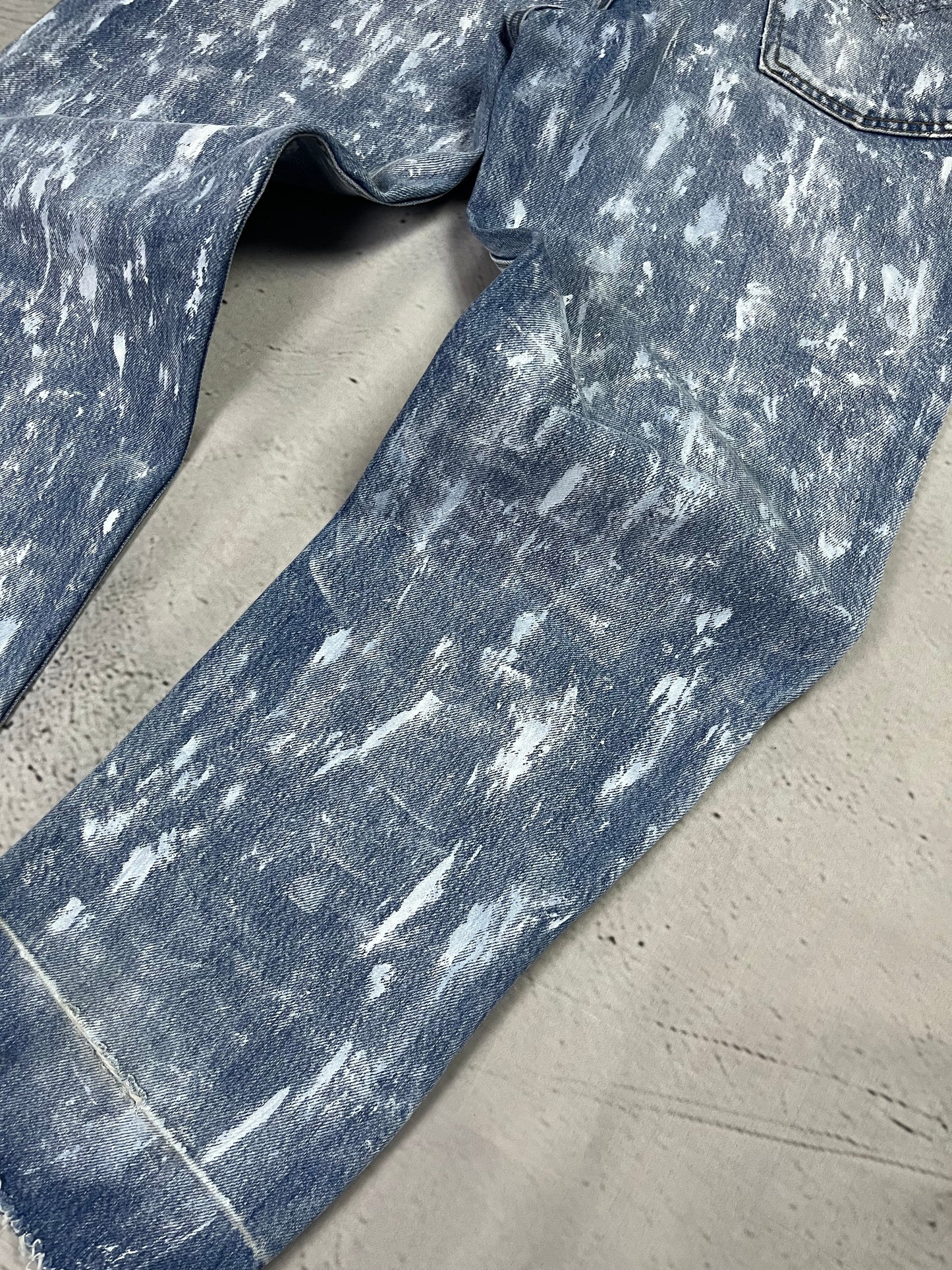 PAINT MARK DENIM