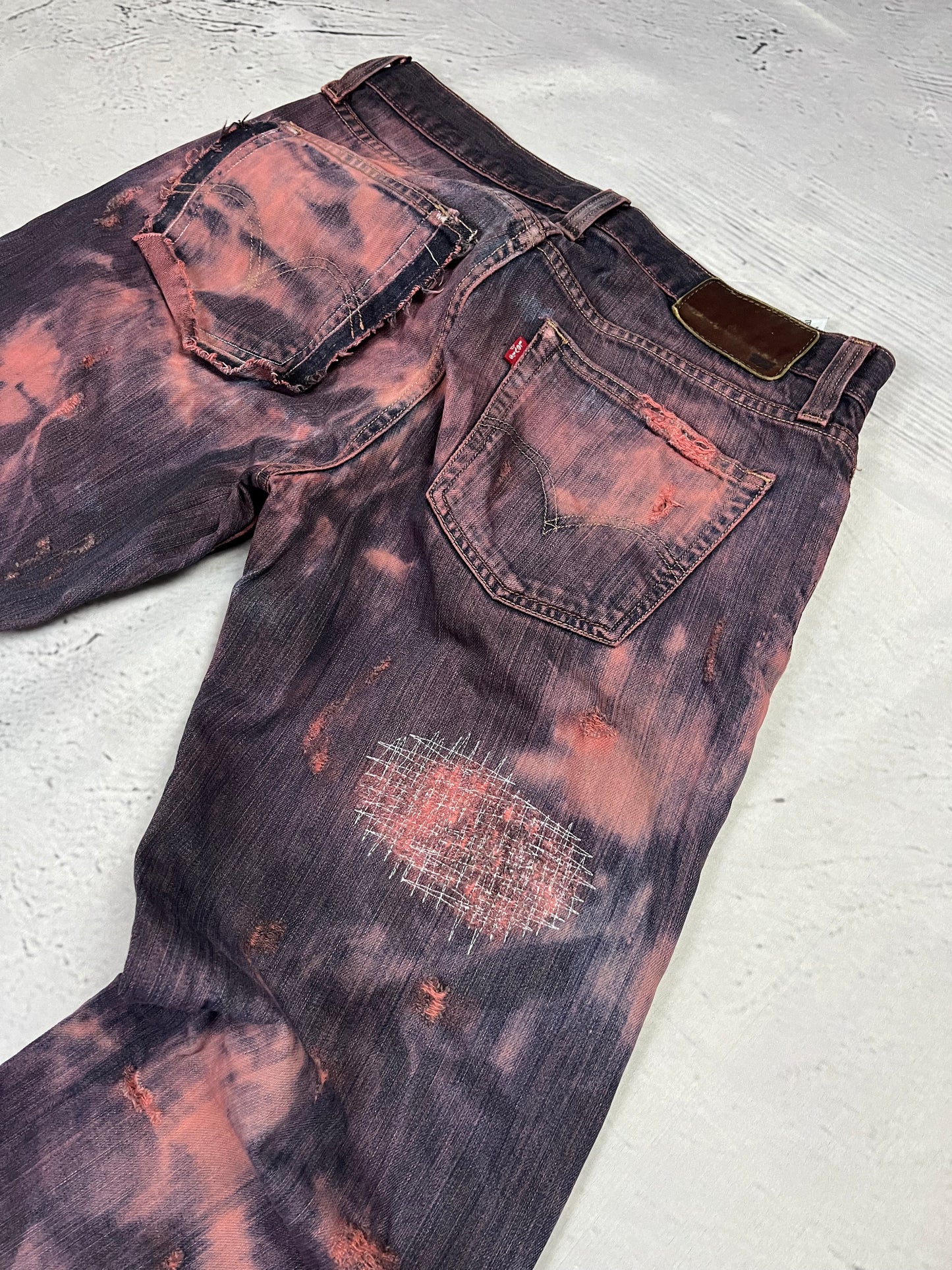 CRIMSON DISTRESSED DENIM