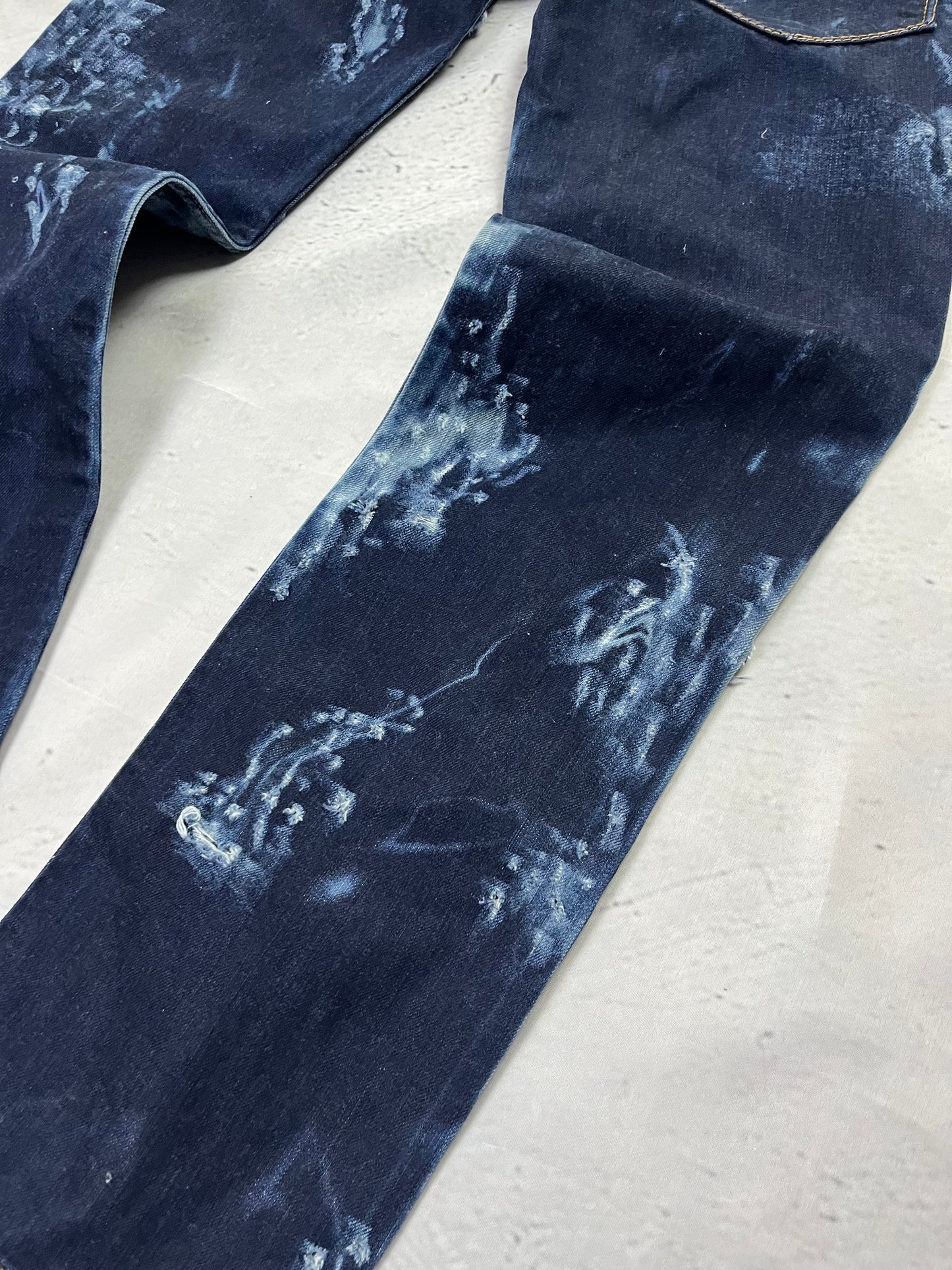 FROST WASH DENIM