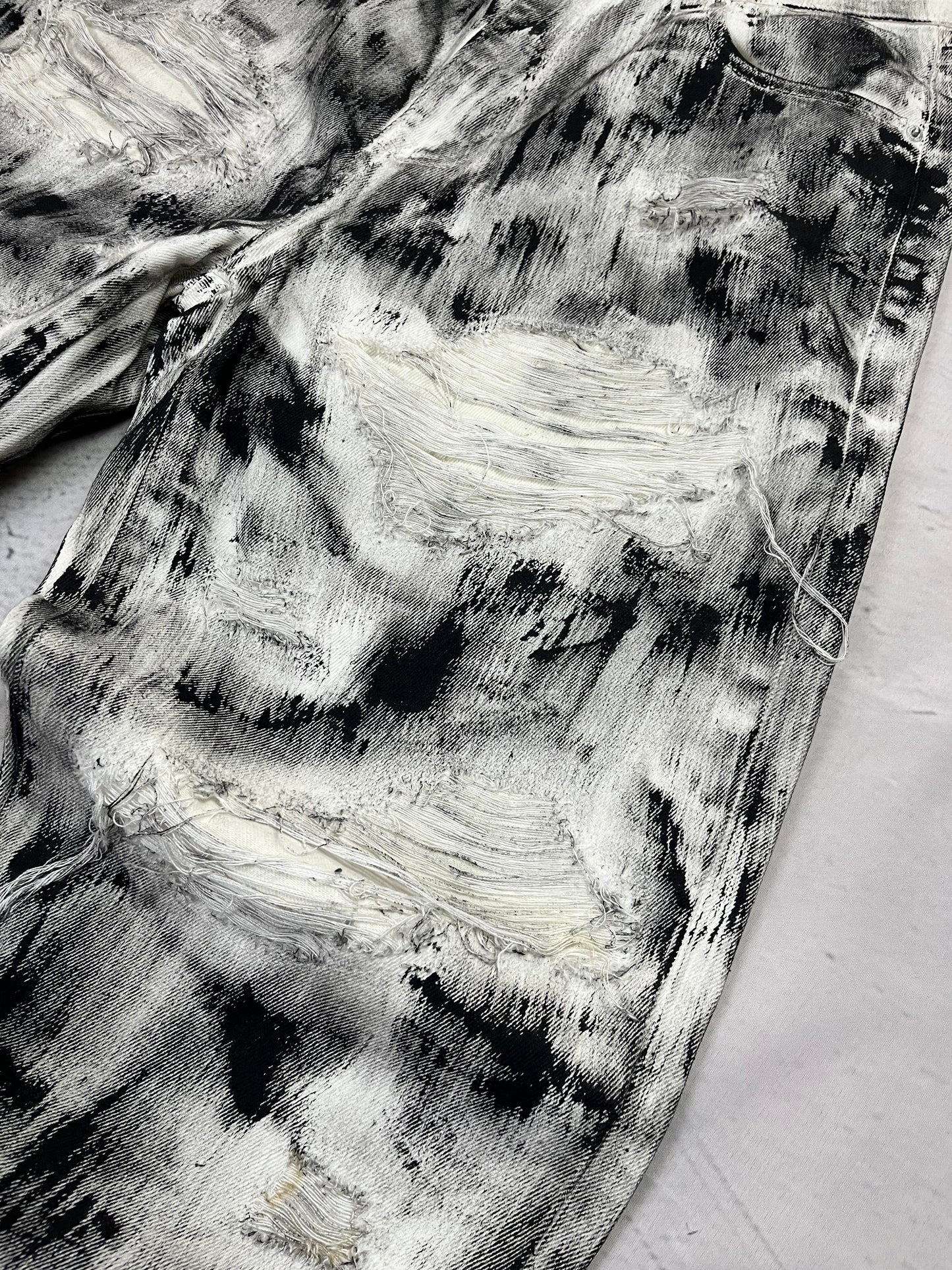 INK DISTORTION DENIM