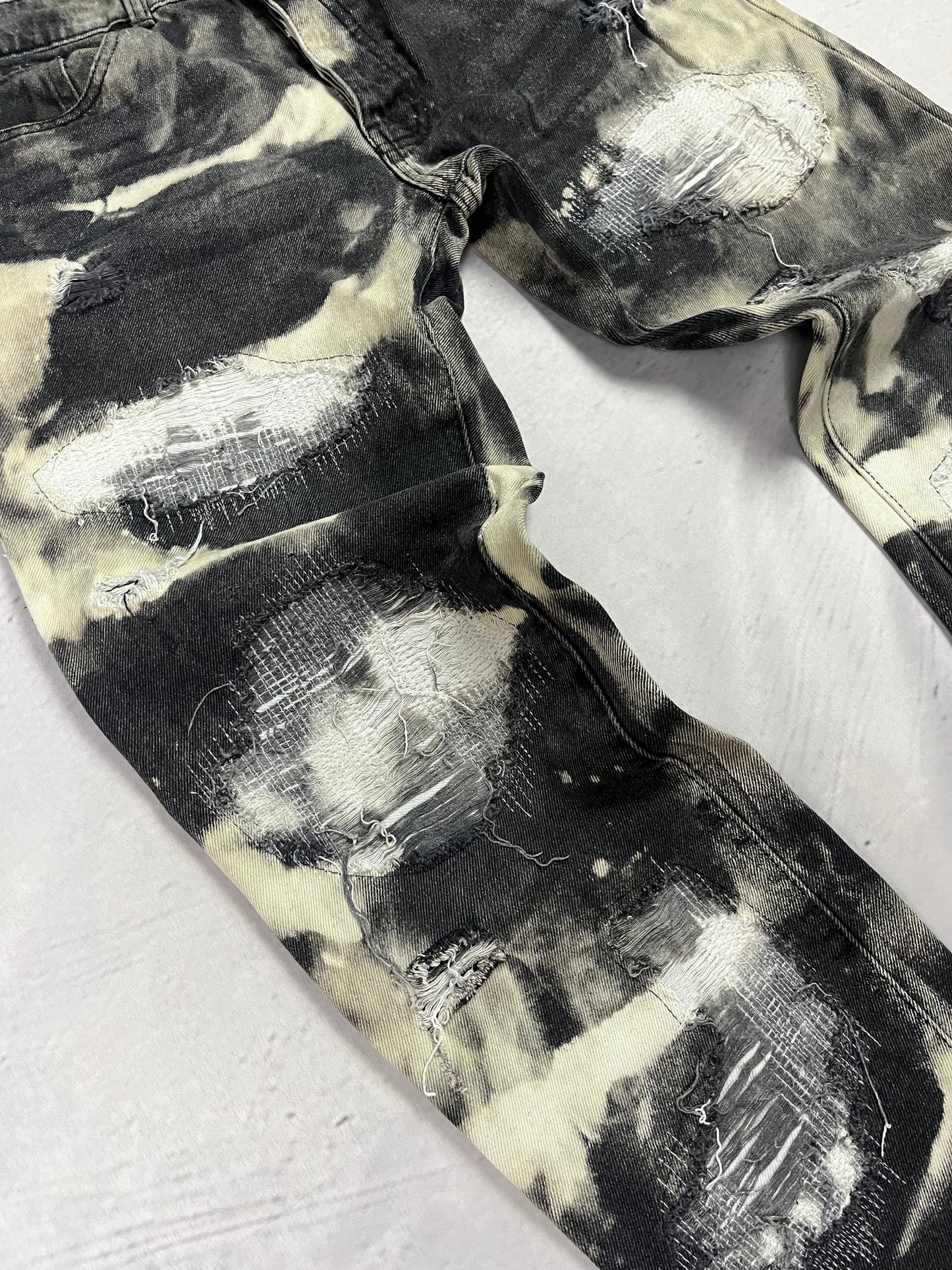 PHANTOM BLEACH DENIM