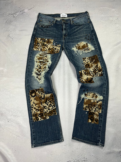 LEOPARD PATCH DISTRESSED DENIM
