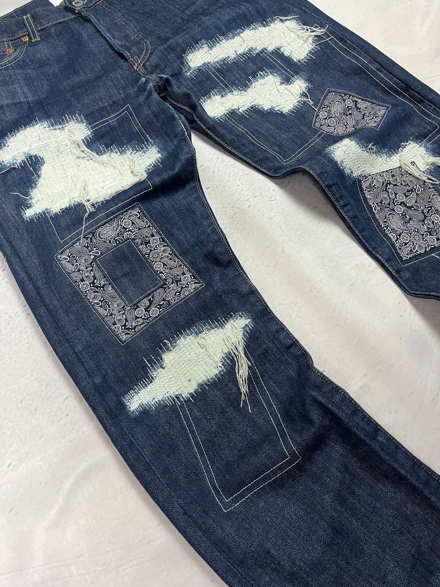 MOSAIC DISTRESSED RAW DENIM