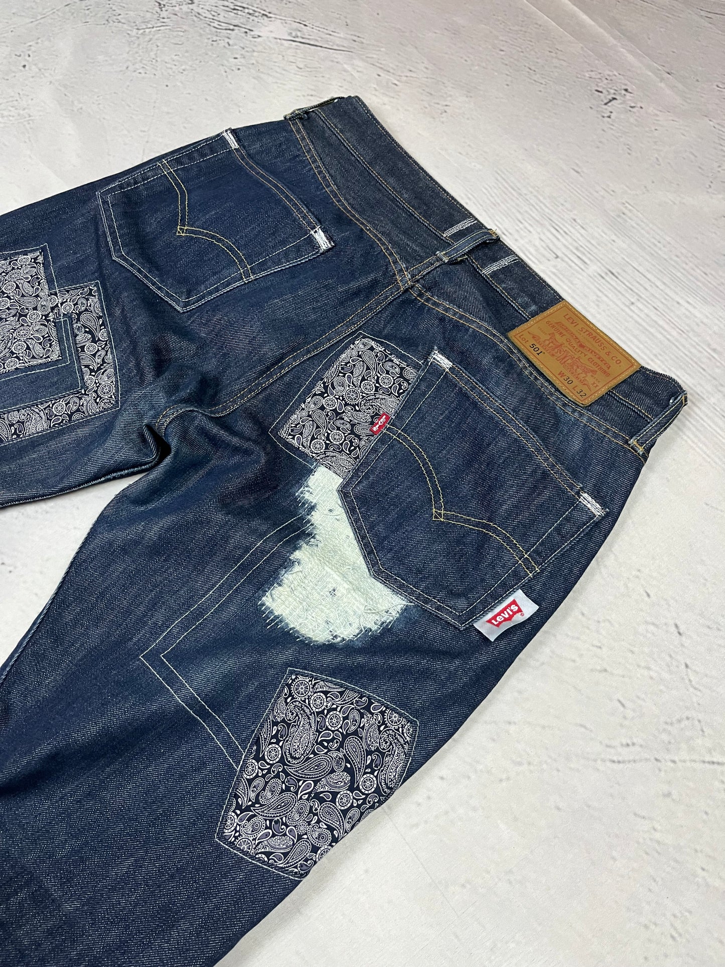 MOSAIC DISTRESSED RAW DENIM