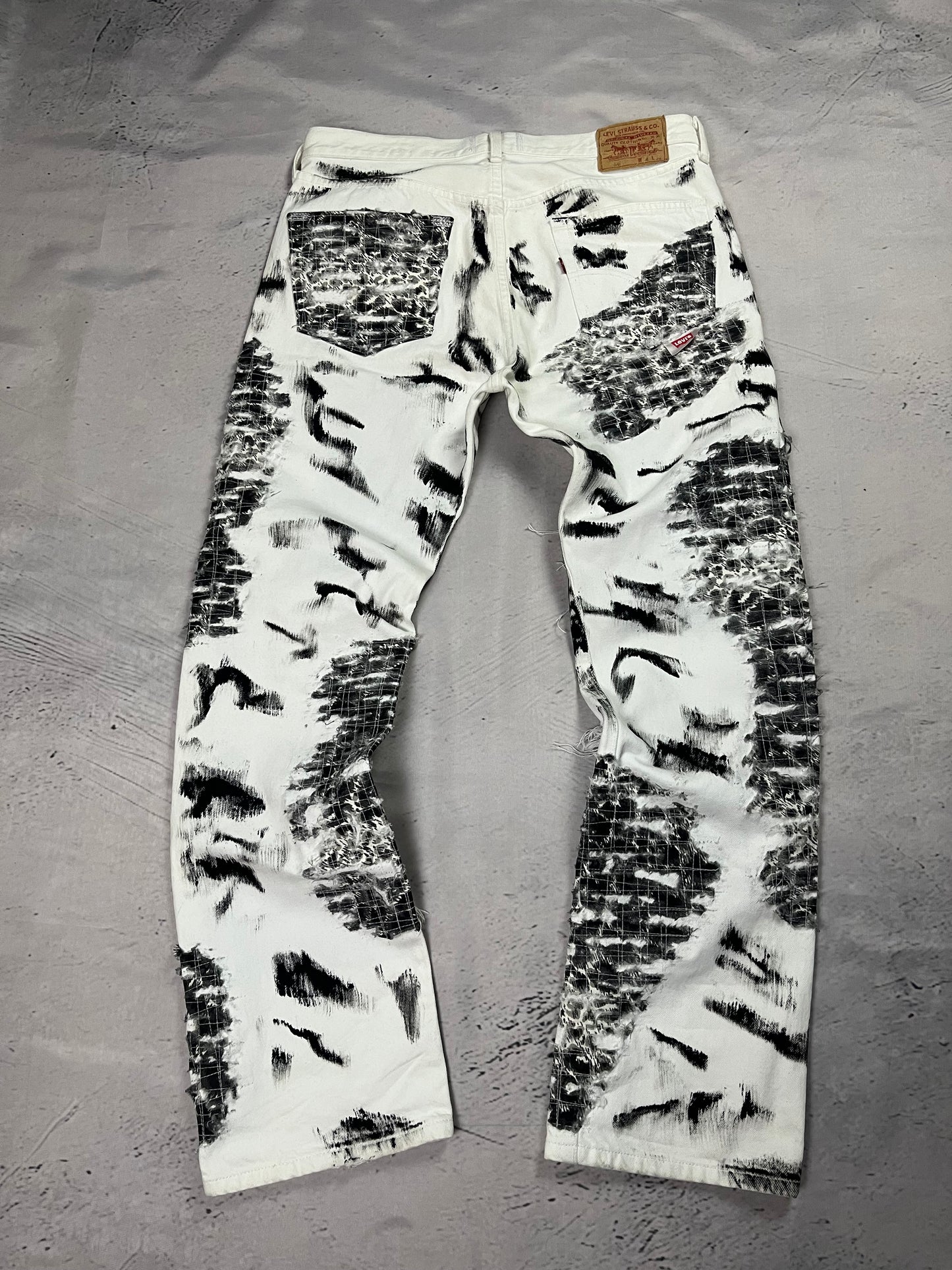 PHANTER PATCH DISTRESS DENIM