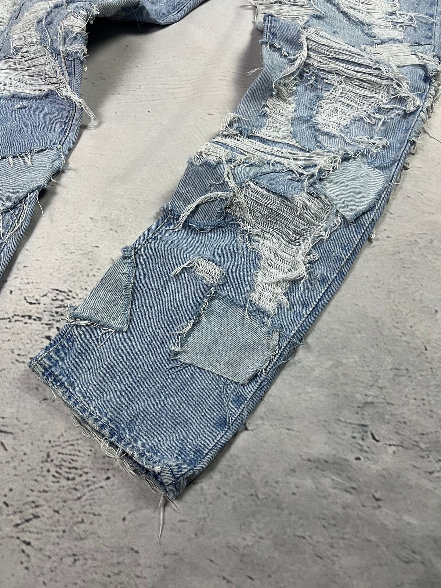 RIPPED RECONSTRUCTION DENIM