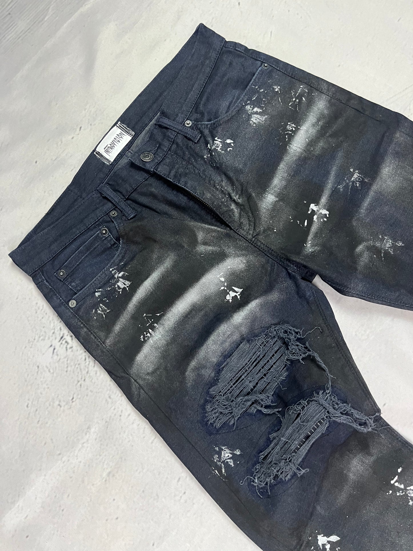 SMOKED DISTRESSED DENIM