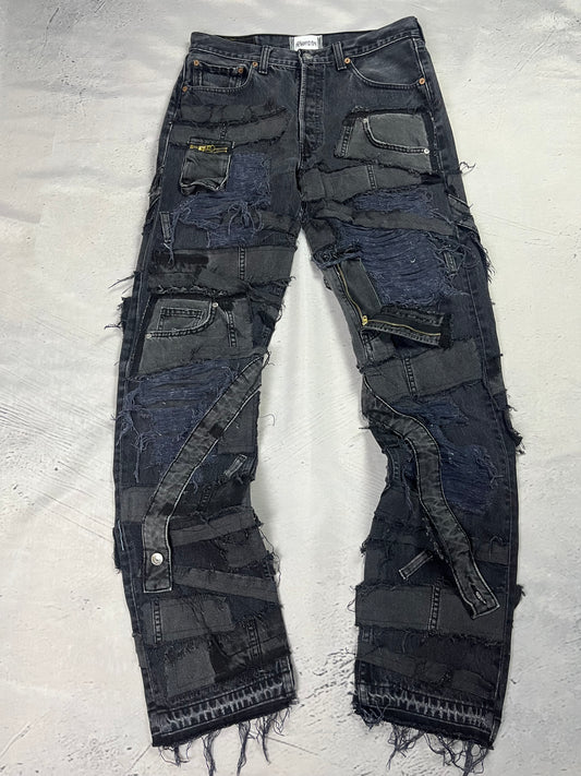 DISTRESSED CARGO PATCH DENIM