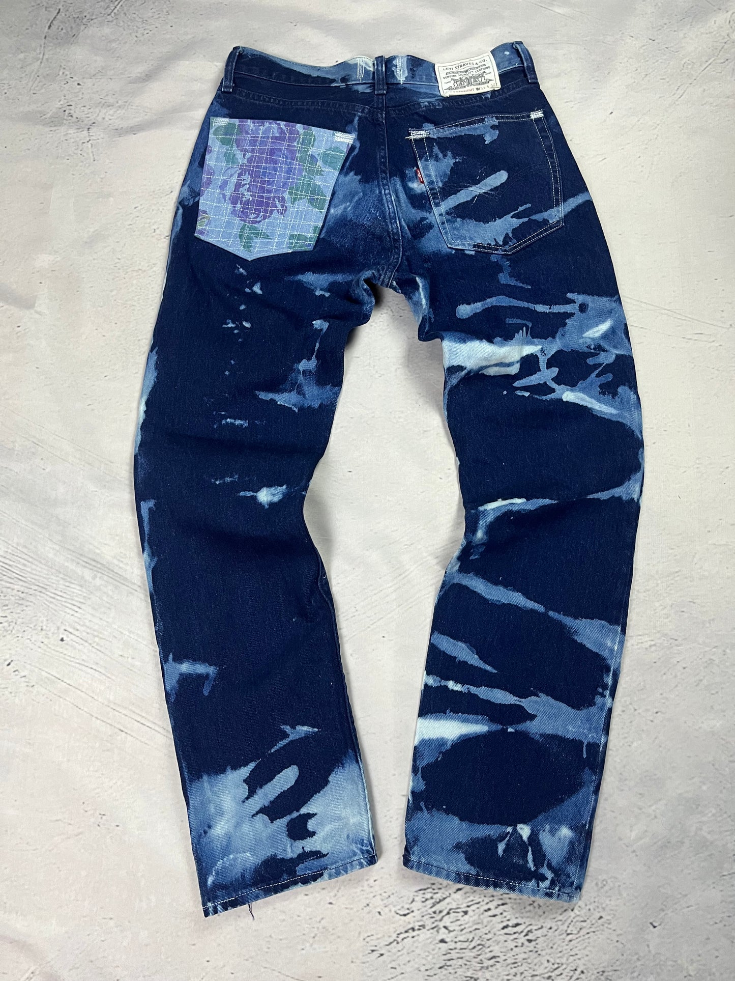 BLEACHED RIFT DENIM