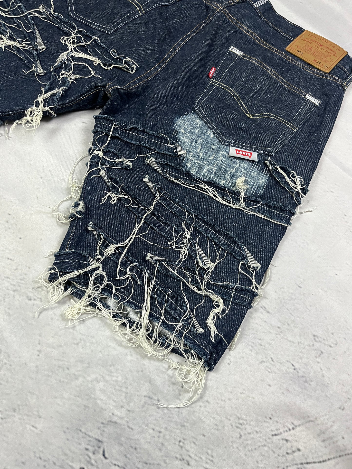 COBWEB DISTRESSED SHORTS