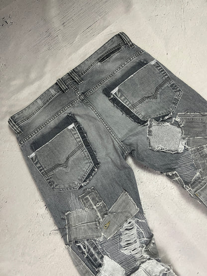 GREY SHREDDED CRUST DENIM
