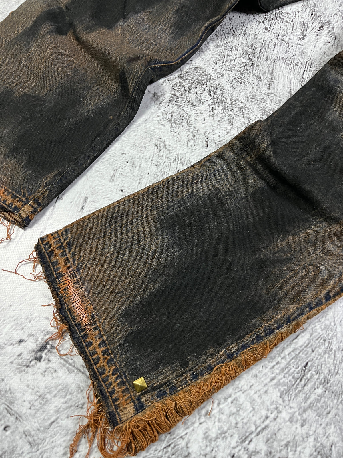 RUSTY MUD FLARE DENIM