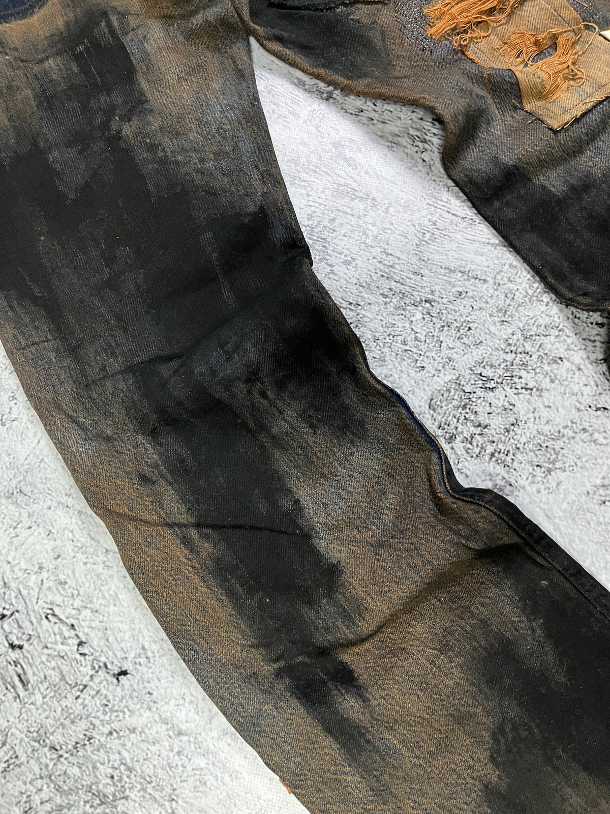 RUSTY MUD FLARE DENIM