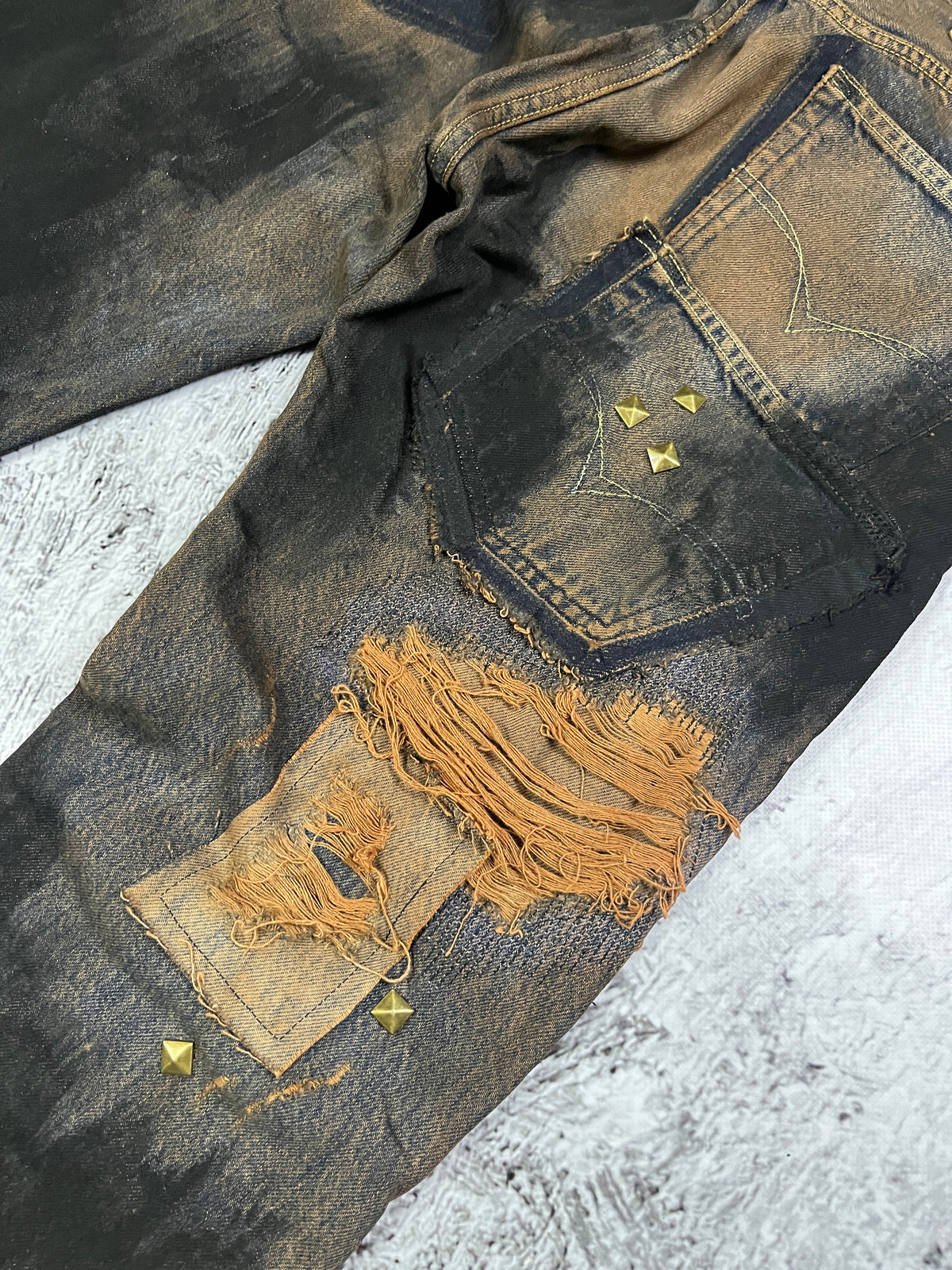 RUSTY MUD FLARE DENIM